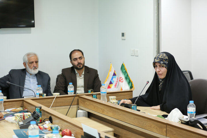 رونمایی از کتاب «درآمدی برگردشگری خانوادگی»