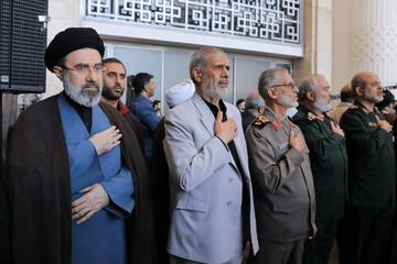 تصاویر آیت الله مجتبی خامنه ای و رهبر شهید در رویداد جمعه نصر؛ ببینید