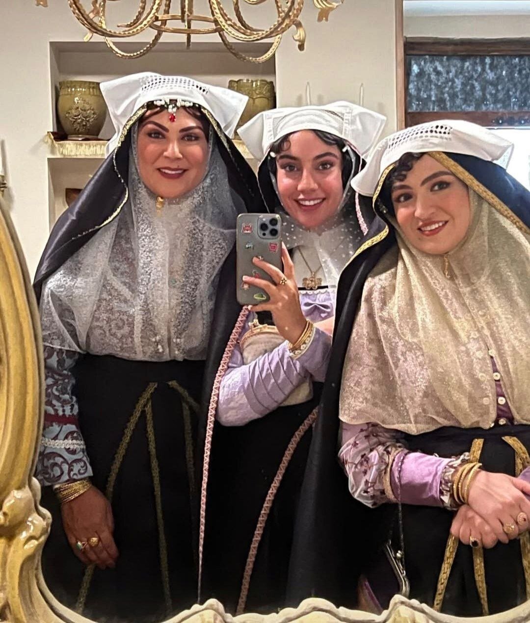 سلفی متفاوت بازیگران زن «بامداد خمار» در پشت صحنه