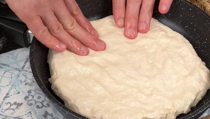 طرز تهیه نان تابه ای فوری با ماست و یک پیمانه آرد