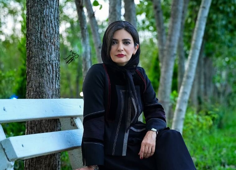 تصاویری از لیندا کیانی با استایل مشکی در یک جشنواره