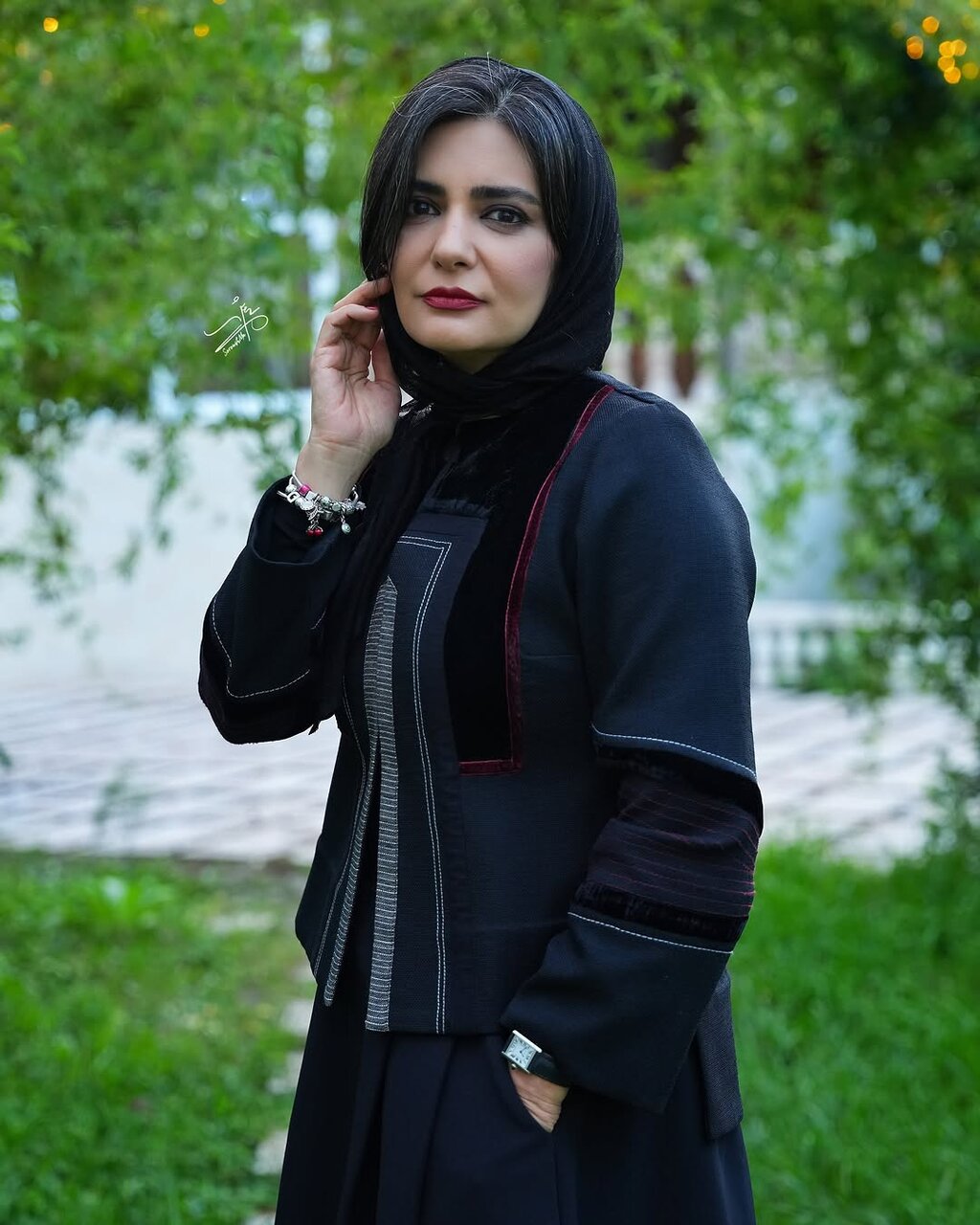 تصاویری از لیندا کیانی با استایل مشکی در یک جشنواره