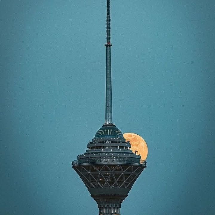وقتی زمین به آسمان رسید | روایتی تصویری به مناسبت ۱۶مهر، سالروز گشایش برج میلاد