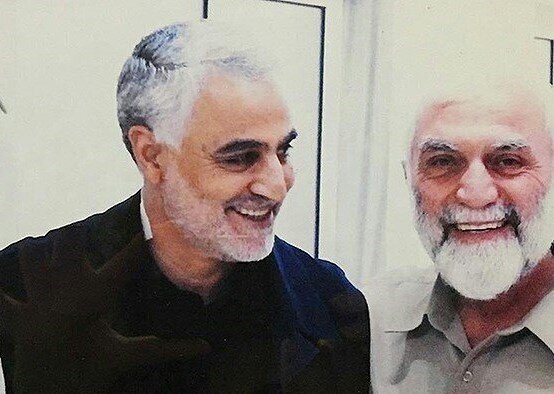 اولین انتشار؛ تصویری از شهید همدانی و شهید سلیمانی در کنار رهبر شهید