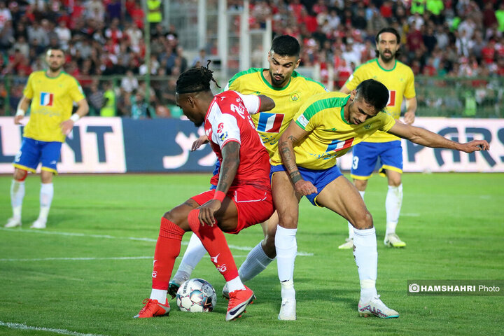 تصاویر بازی پرسپولیس ۳ - صنعت نفت ۱