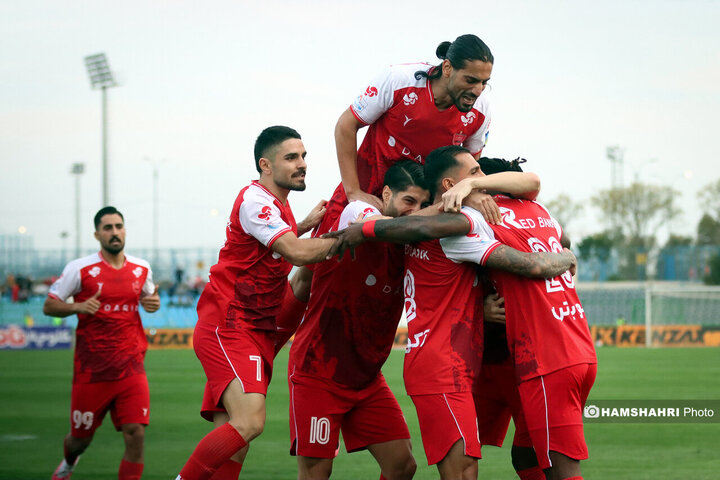 تصاویر بازی پرسپولیس ۳ - صنعت نفت ۱