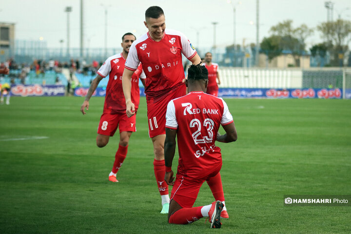 تصاویر بازی پرسپولیس ۳ - صنعت نفت ۱