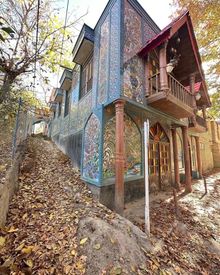 تصاویری از خانه زیبای شجریان؛ ترکیب معماری روستایی خراسان با هنر ایرانی