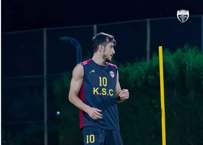 فرشاد احمدزاده
