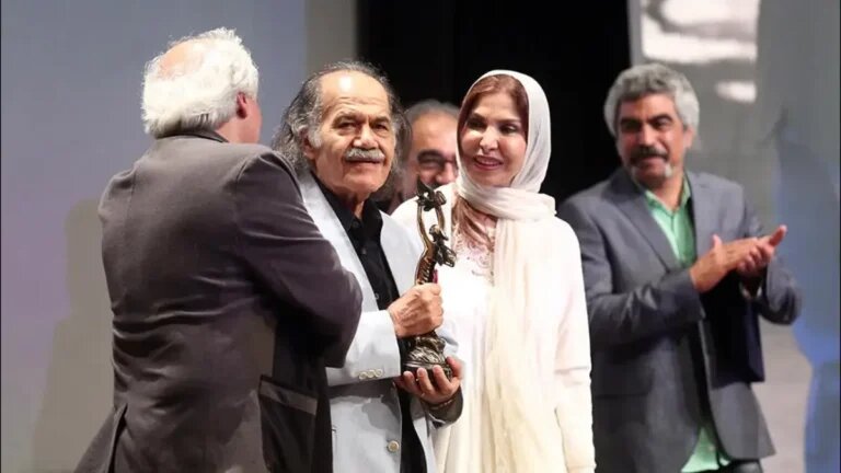 پیکر زنده‌یاد سیروس ابراهیم‌زاده امروز از مرز بازرگان وارد ایران شد