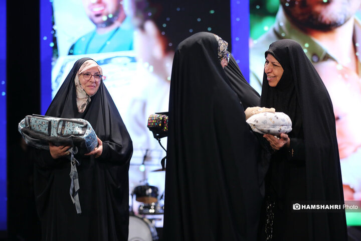 برنامه چشم روشنی و رونمایی از تمبر چشم روشنی