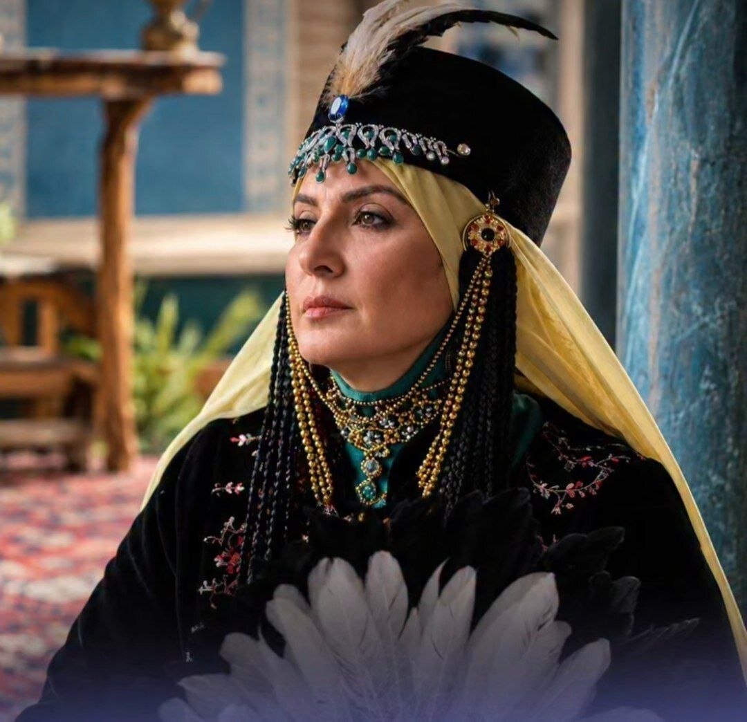 تصاویری متفاوت از پارسا پیروزفر و فاطمه گودرزی در سریال ایرانی