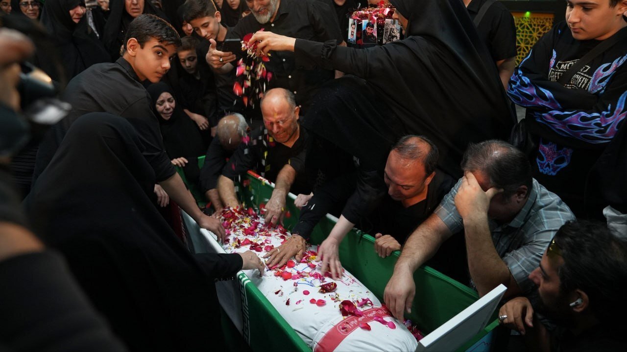 شهیدی که پس از ۴۱ سال به آغوش خانوادهاش رسید | تصاویر