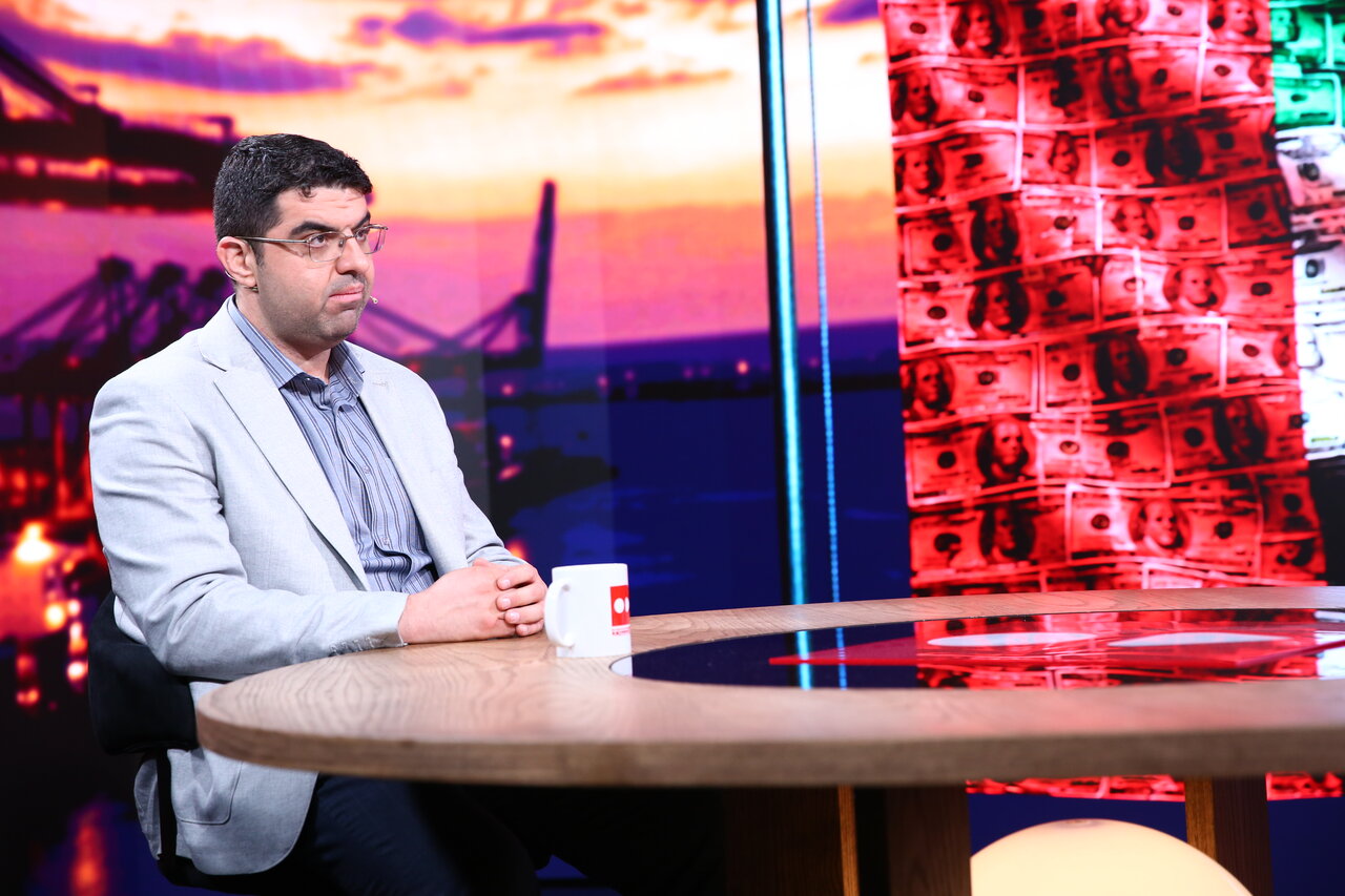 مجید شاکری اقتصاد دان