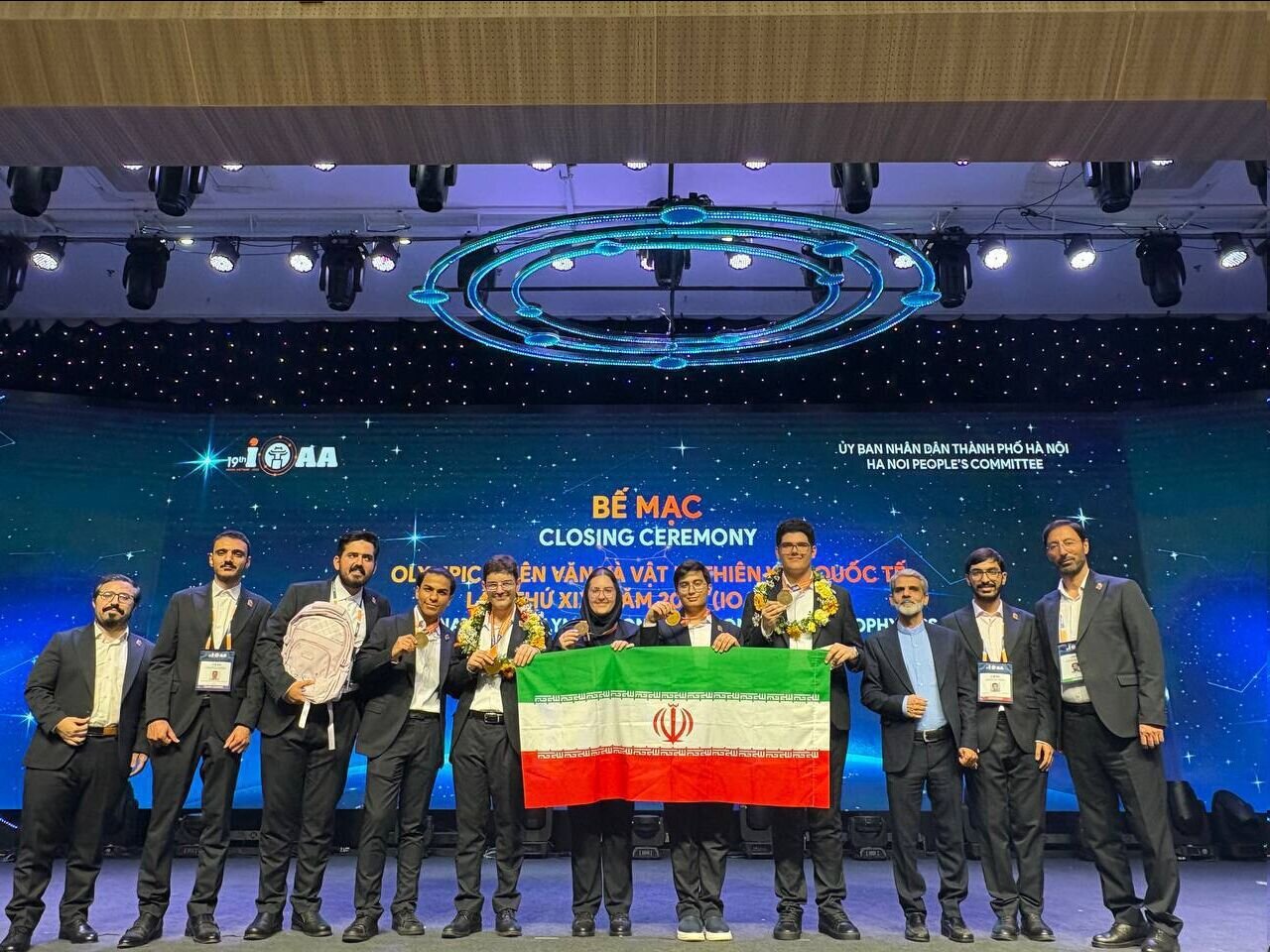 روایتی از ایران که نمی خواهند ببینید | روایت سه‌گانه از دنیای امروز دانش‌ آموزان جهان