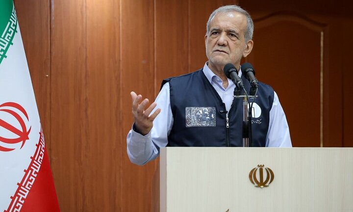 فراخوان پزشکیان؛ هرکس ادعای درست‌کاری دارد این گوی و این میدان