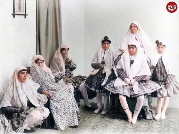 زنان کوچه و خیابان دوران قاجار هم زیبا بودند؟ | ببیینید