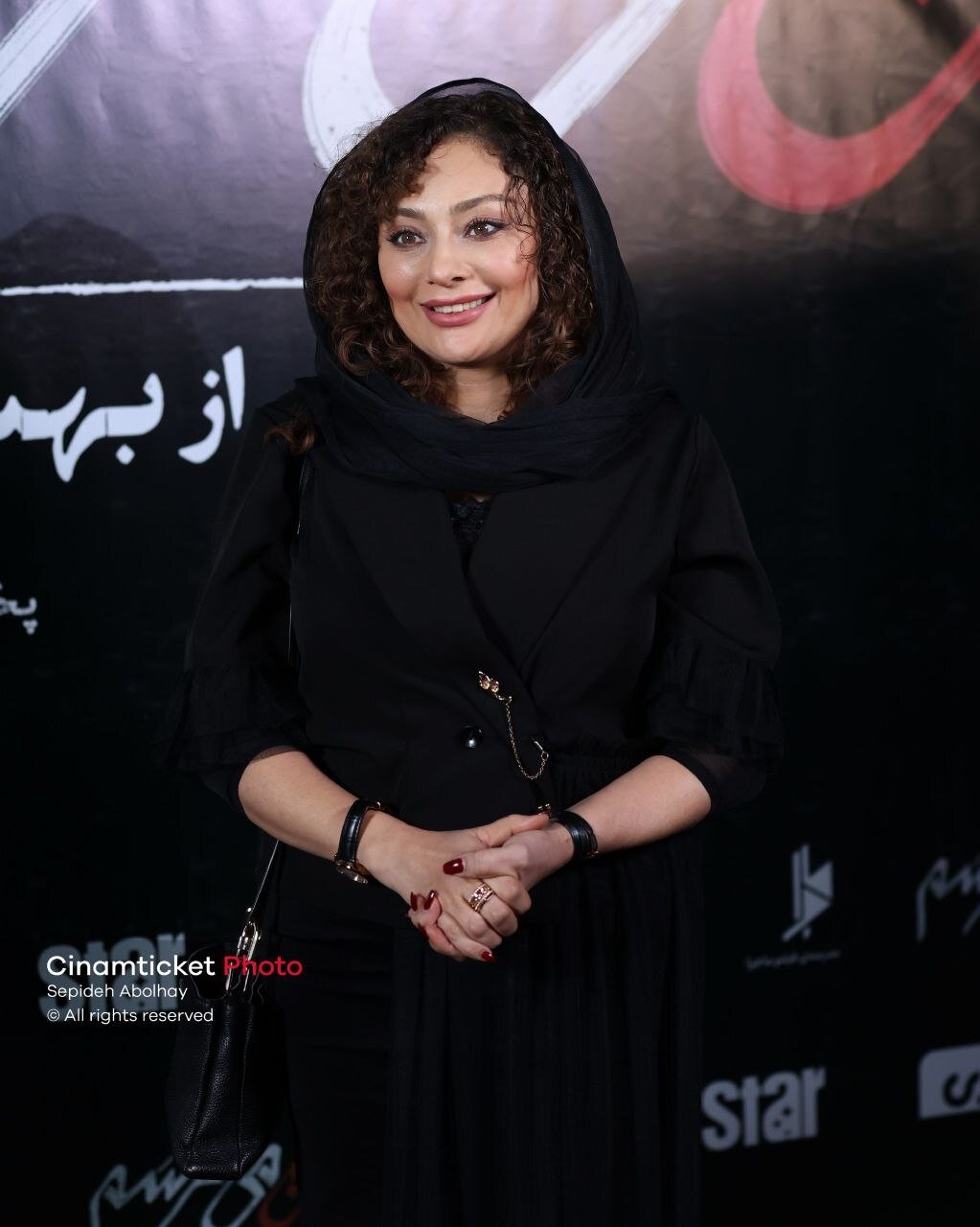تیپ و استایل یکتا ناصر، مژده لواسانی، ایرج طهماسب و دیگر هنرمندان در اکران یک فیلم سینمایی