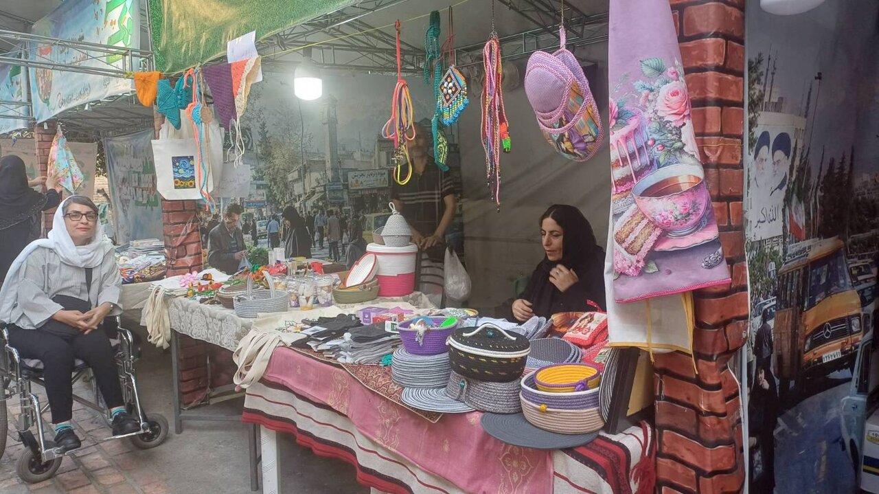 چه خبر از مناطق؟ از برگزاری اردوی مهارت محور تا نوسازی تابلوهای بلوار اردستانی
