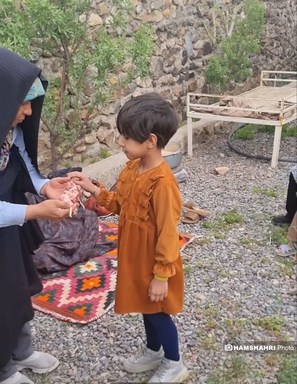 ۱۵۰ سال نذر و همدلی پای یک دیگ؛ قصه آبگوشت شریکی بم