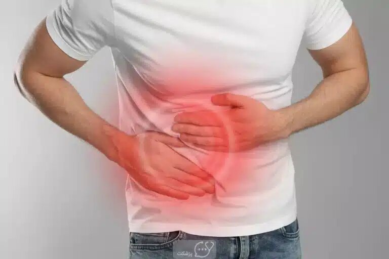 درد سمت راست شکم و زیر دنده‌ها نشانه چیست؟ چه زمانی جدی بگیریم؟