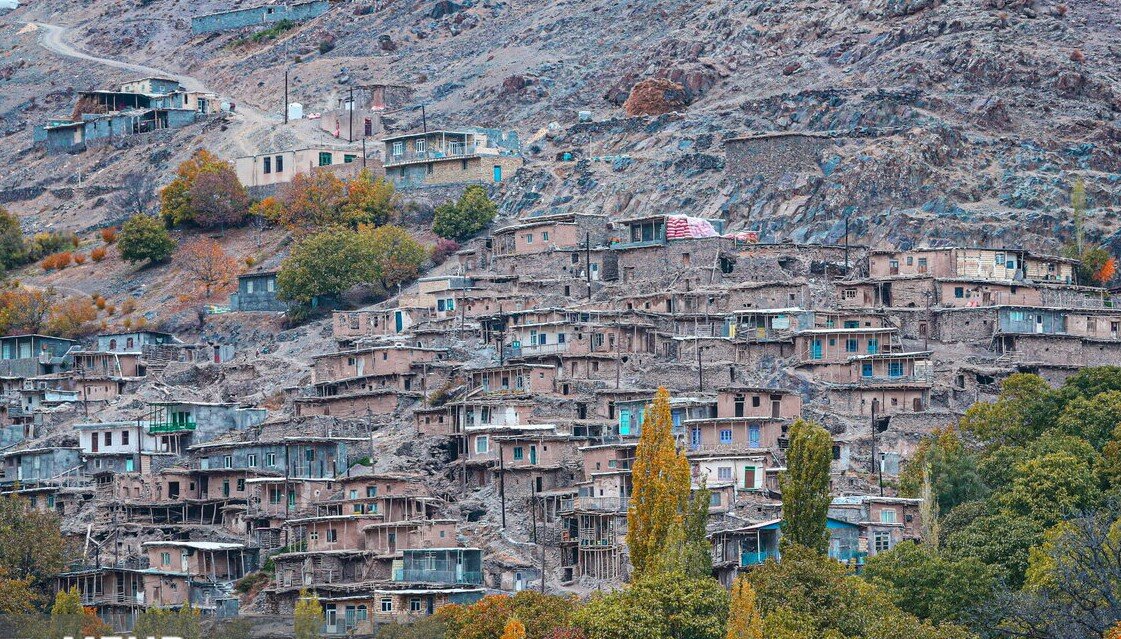 نگین‌های پلکانی ایران | سفری تصویری به تماشایی‌ترین روستاهای پلکانی در گوشه‌وکنار ایران